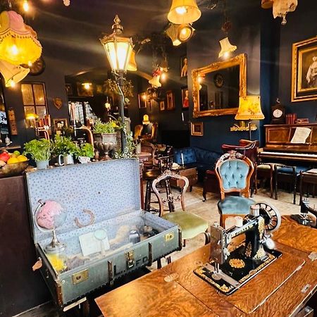 Mollys Boutique Hotel อิลคลีย์ ภายนอก รูปภาพ