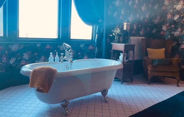 Mollys Boutique Hotel อิลคลีย์ ภายนอก รูปภาพ