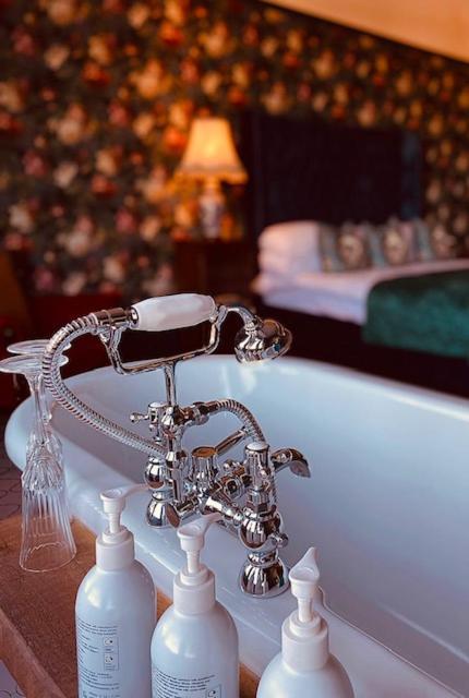 Mollys Boutique Hotel อิลคลีย์ ภายนอก รูปภาพ