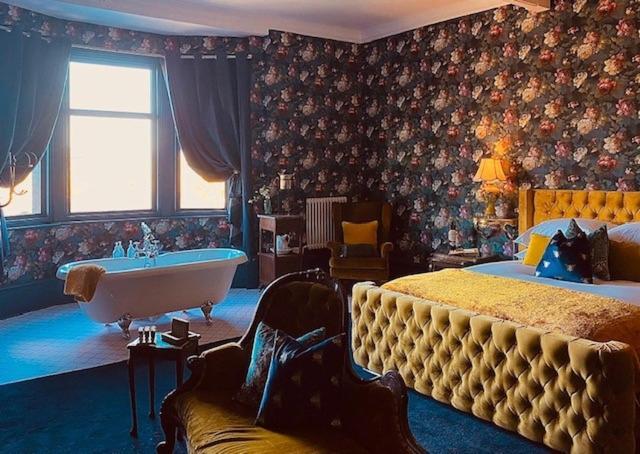 Mollys Boutique Hotel อิลคลีย์ ภายนอก รูปภาพ