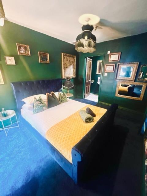 Mollys Boutique Hotel อิลคลีย์ ภายนอก รูปภาพ